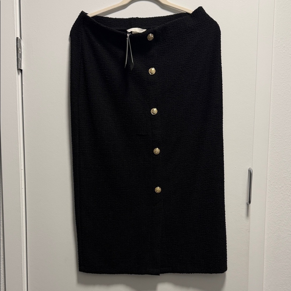 H&M Elegant Black Button-Down Skirt